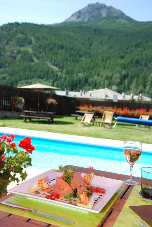 Hotel Plein Sud Serre Chevalier Zewnętrze zdjęcie